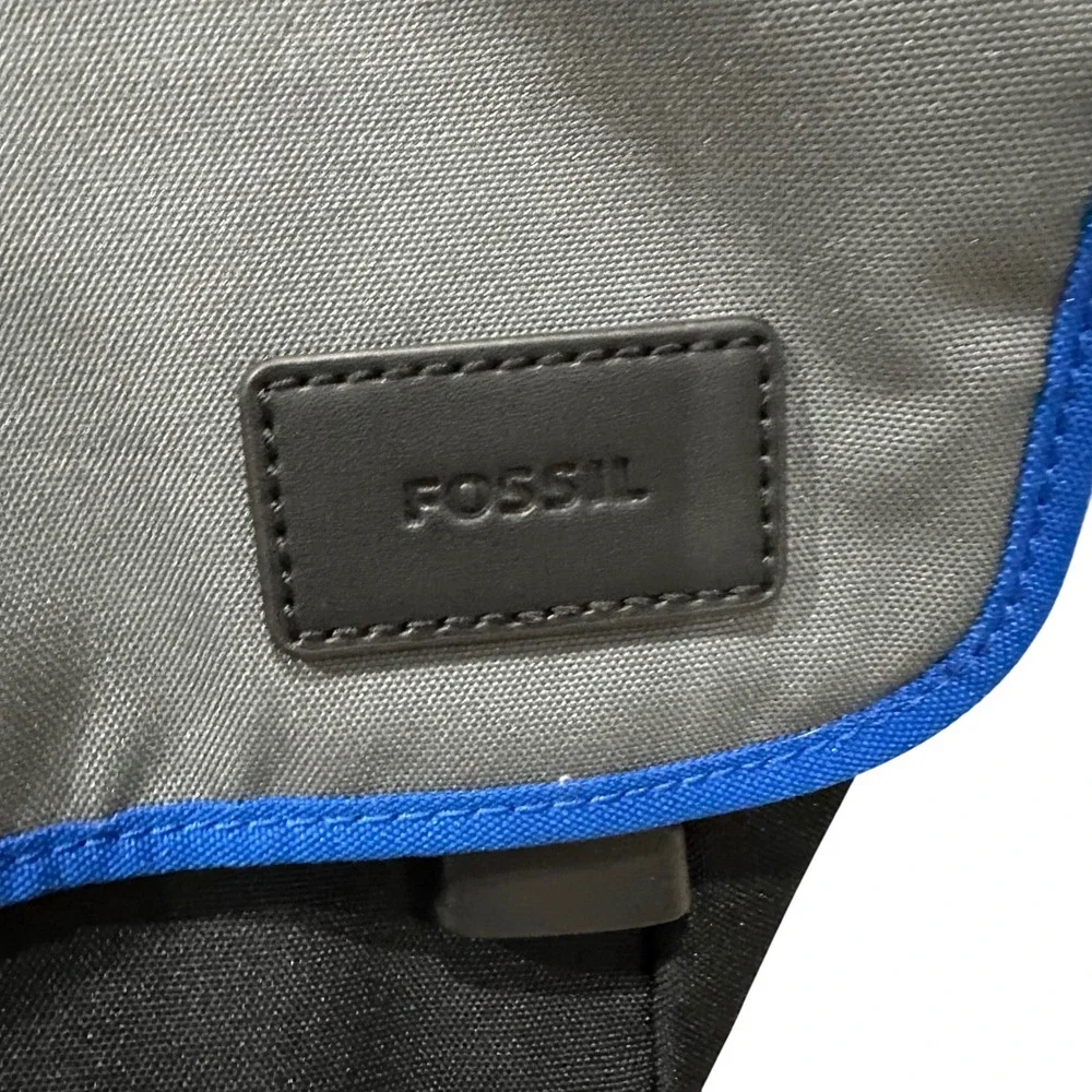 Fossil Travis Gray Black Messenger Bag w Blue Trim Shoulder Bags Work‎ School